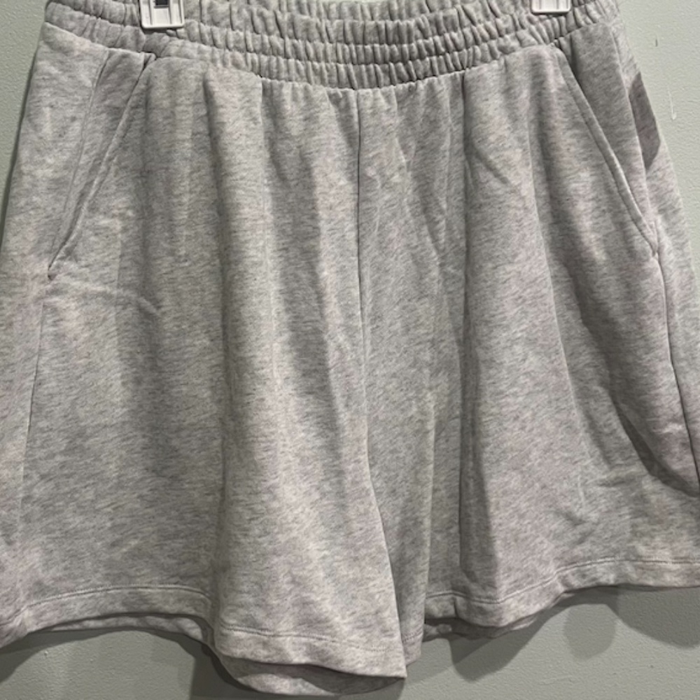 Grey Old Navy Shorts (unisex)